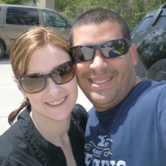 Meet your Posher, Amanda - Picture 1 of 7